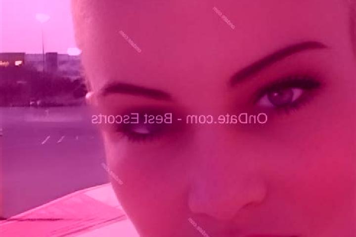 Kinsley, 34 — Escort in Southchase, United States