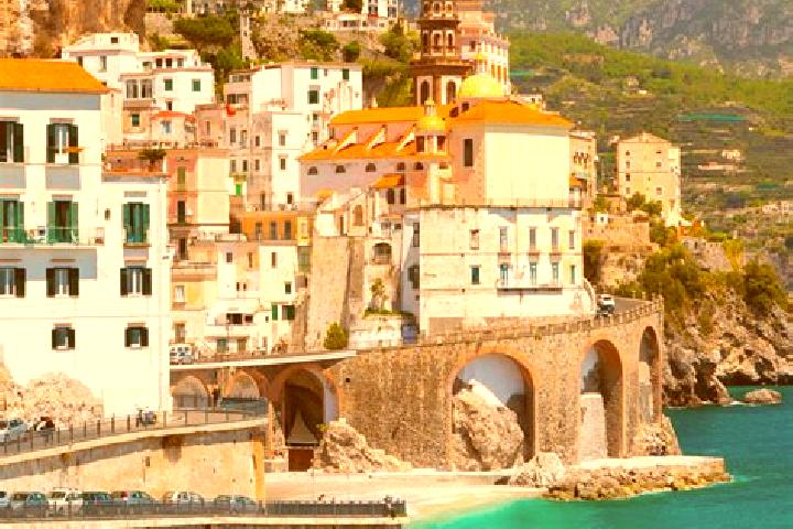 Kinsley, 35 — Escort in Bono, Italy