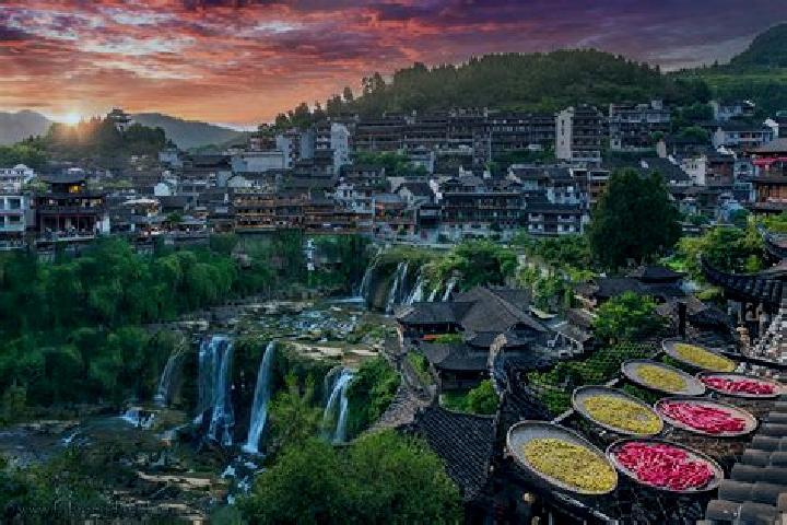 Kinsley, 35 — Escort in Dongxi Zhen, China