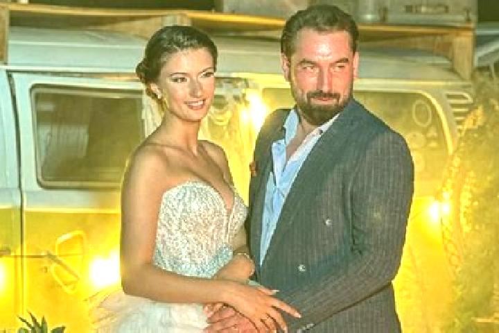 Kinsley, 35 — Escort in Emirler, Turkey