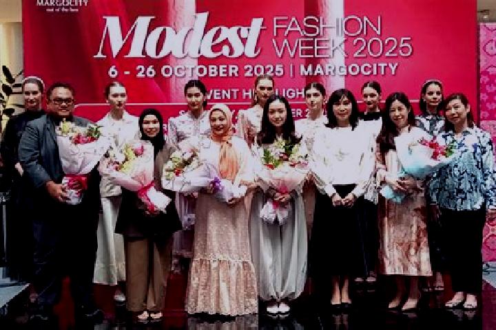 Kinsley, 35 — Escort in Metro, Indonesia
