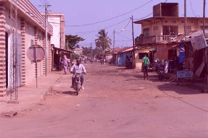 Kinsley, 35 — Escort in Tsevie, Togo