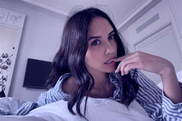 Kinsley, 36, a auburn amber-eyed european companion based in Blepleu. Offering Overnight, Travel Companion, Girlfriend Experience, Fetish. Available for inca...