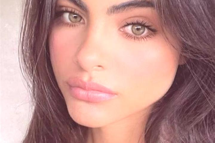 Kinsley, 36, a black dark-eyed caucasian companion based in Redlynch. Offering OWO, GFE, Roleplay. Available for incall and outcall, day and evening dates.