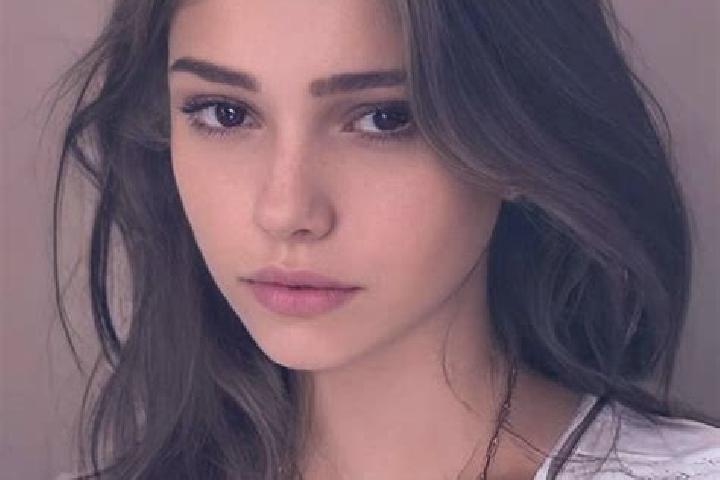 Kinsley, 36, a chestnut grey-eyed slavic companion based in Dusesti. Offering Fetish, CIM, Couples, Domination, Erotic Massage. Available for incall and outc...