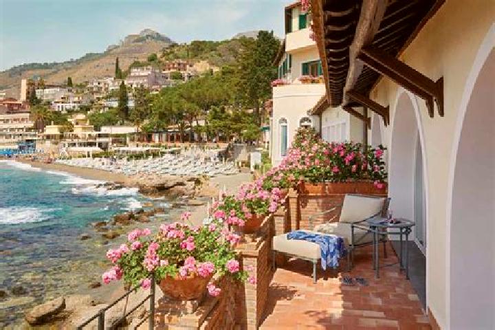 Kinsley, 36 — Escort in Adrano, Italy