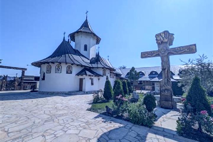 Kinsley, 36 — Escort in Boroaia, Romania