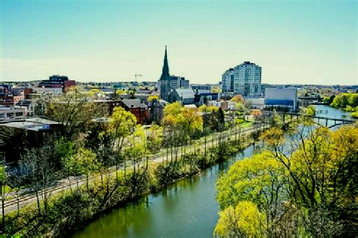 Kinsley, 36 — Escort in Guelph, Canada