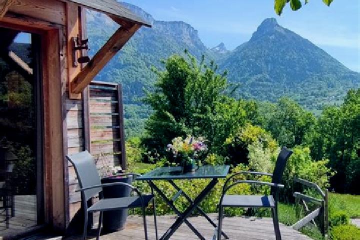 Kinsley, 36 — Escort in Lathuile, France
