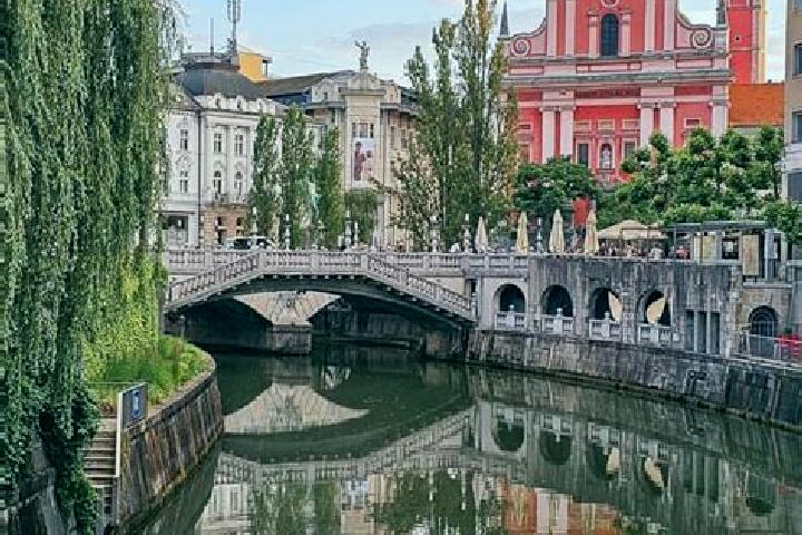 Kinsley, 36 — Escort in Radece, Slovenia
