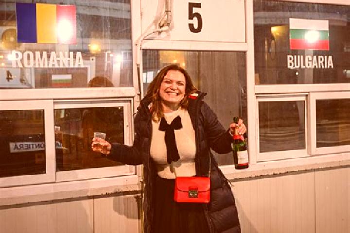 Kinsley, 36 — Escort in Radosi, Romania