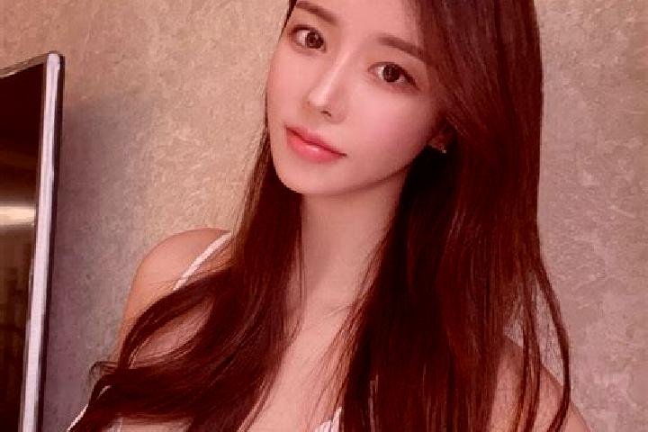 Kinsley, 36 — Escort in Shenjiaying, China