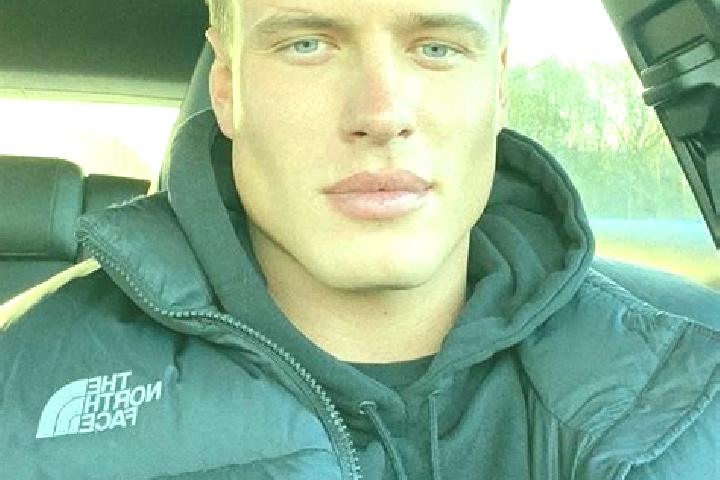 Kinsley, 37, a black blue-eyed slavic companion based in San Cristobal. Offering Roleplay, Overnight, Fetish, Prostate Massage, A-Level. Available for incall...