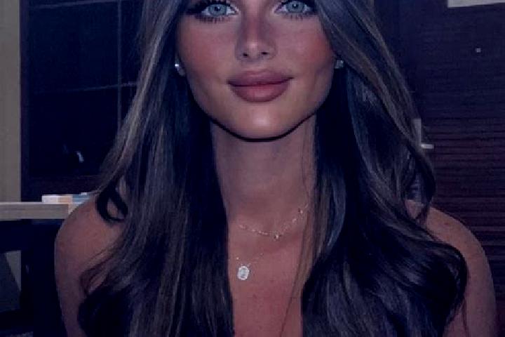 Kinsley, 37, a brunette dark-eyed european companion based in Eaton Socon. Offering Travel Companion, Girlfriend Experience, Erotic Massage. Available for in...