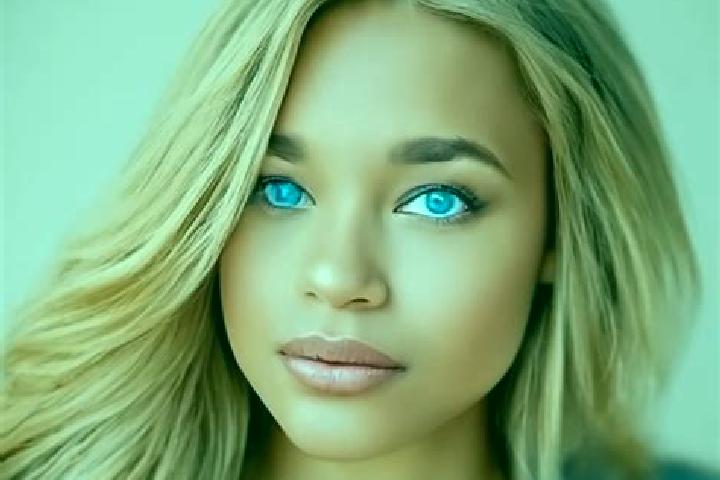 Kinsley, 37, a dark blonde blue-eyed latina companion based in Cumacay. Offering Party Girl, Couples, GFE. Available for incall and outcall, overnight bookin...