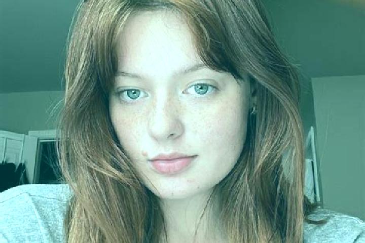 Kinsley, 37, a red dark-eyed mediterranean companion based in Lint. Offering Domination, A-Level, GFE, Dinner Date. Available for incall and outcall, overnig...