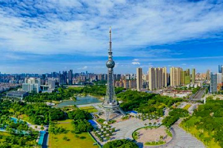 Kinsley, 37 — Escort in Chencun, China