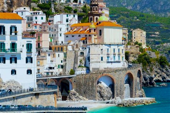 Kinsley, 37 — Escort in Codogne, Italy