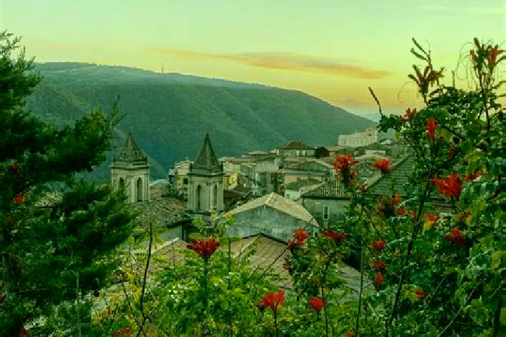 Kinsley, 37 — Escort in Nocera Terinese, Italy