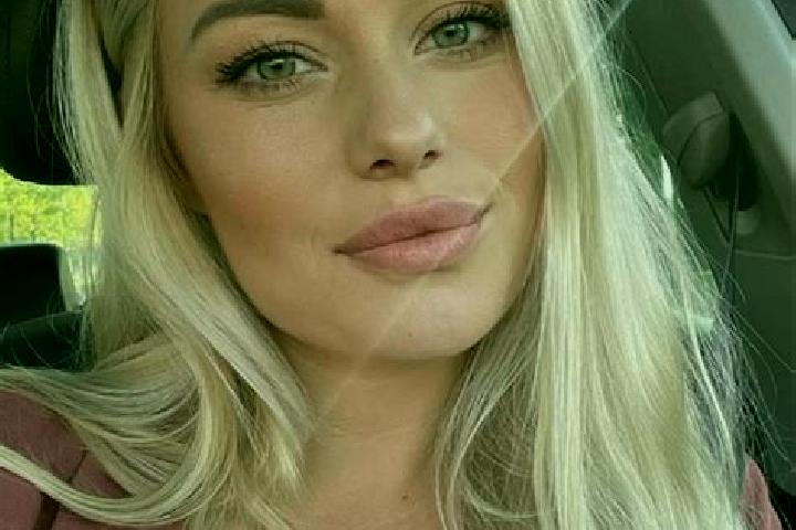 Kinsley, 38, a blonde hazel-eyed latina companion based in Northglenn. Offering CIM, Erotic Massage, Deep French Kissing. Available for incall and outcall, d...