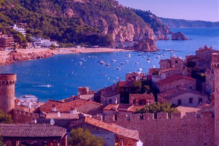 Kinsley, 38 — Escort in Barro, Spain