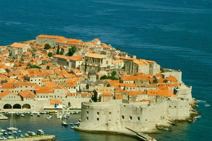 Kinsley, 38 — Escort in Bizovac, Croatia