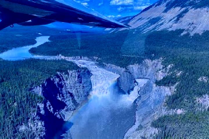Kinsley, 38 — Escort in Nahanni Butte, Canada