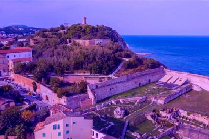 Kinsley, 38 — Escort in Sant Elpidio a Mare, Italy