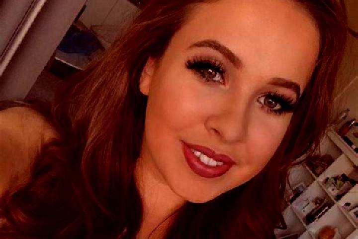 Kinsley, 39, a auburn dark-eyed european companion based in Los Arrecifes. Offering Party Girl, Dinner Date, Domination, Erotic Massage. Available for incall...