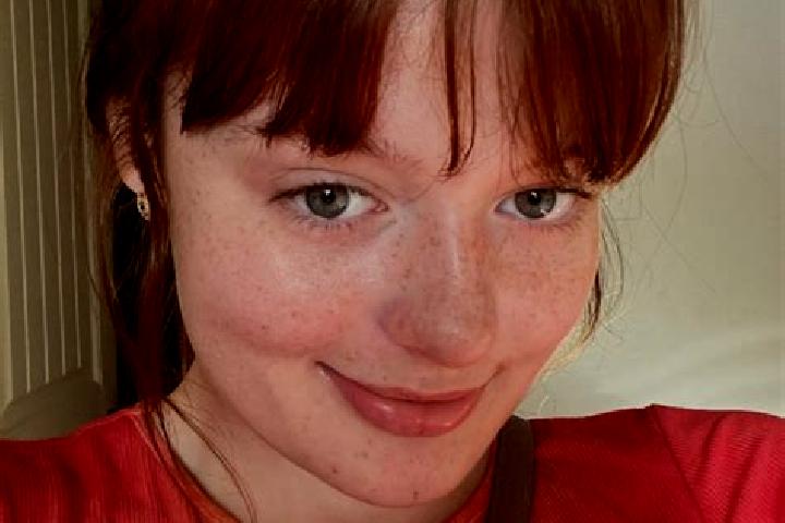 Kinsley, 39, a red grey-eyed asian companion based in Chavao. Offering Tantra, Dinner Date, Roleplay, BDSM. Available for incall and outcall, day and evening...