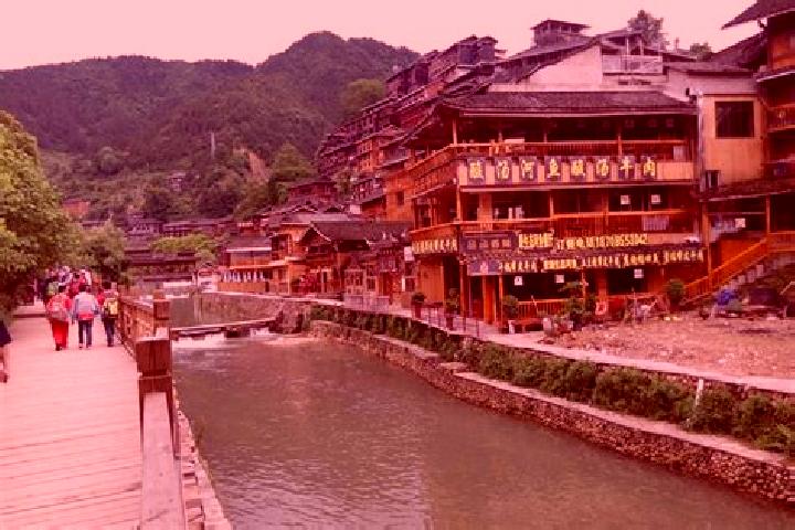 Kinsley, 39 — Escort in Jiahe, China