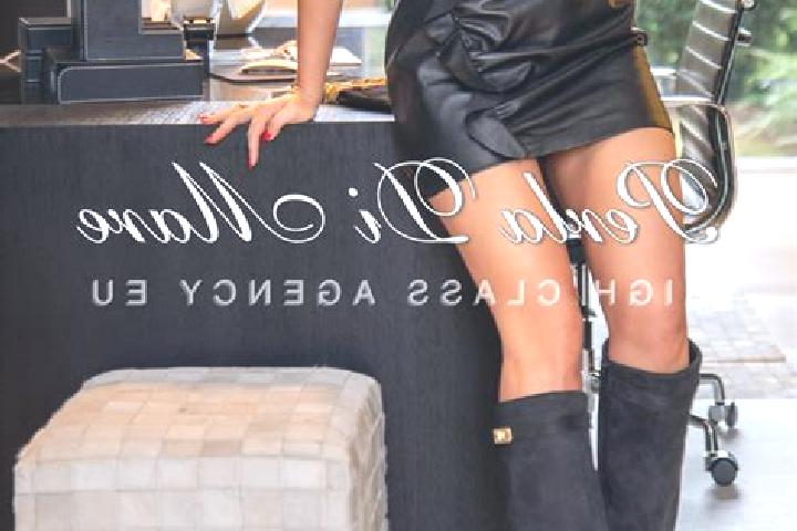 Kinsley, 39 — Escort in Malu Mare, Romania