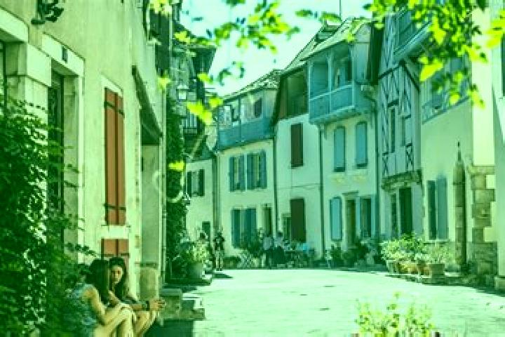 Kinsley, 39 — Escort in Sauveterre-de-Bearn, France