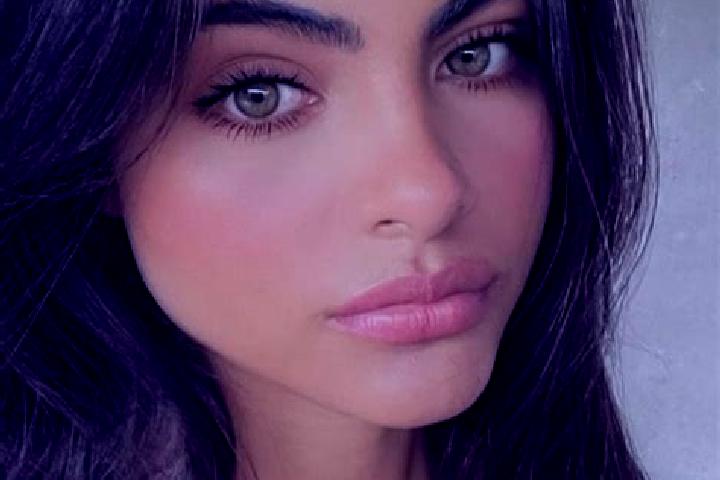 Layla, 20, a auburn blue-eyed indian companion based in Kamerunga. Offering Erotic Massage, Fetish, GFE, Couples. Available for incall and outcall, overnight...