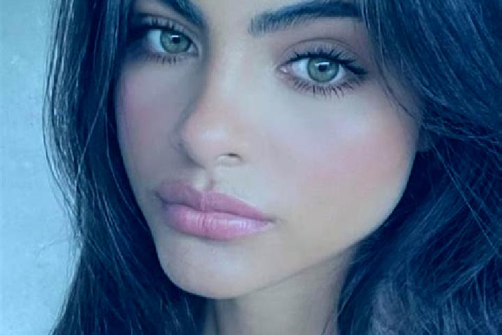 Layla, 20, a black green-eyed european companion based in San Sebastian. Offering GFE, A-Level, Tantra, Overnight, BDSM. Available for incall and outcall, da...