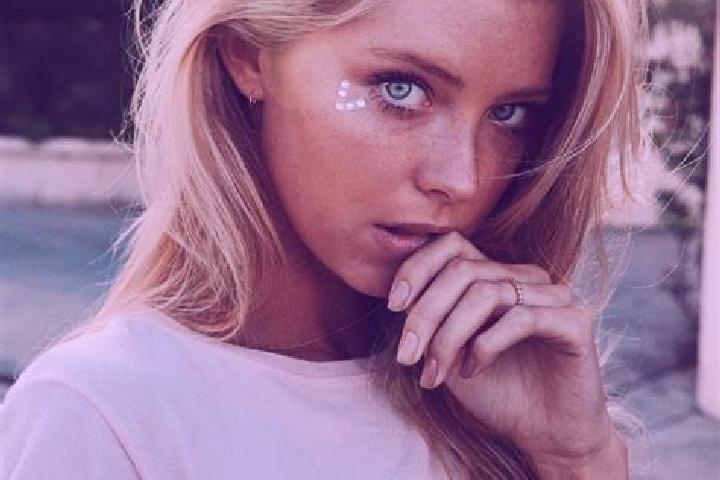 Layla, 20, a blonde blue-eyed ebony companion based in Sfendami. Offering Domination, Prostate Massage, GFE. Available for incall and outcall, day and evenin...