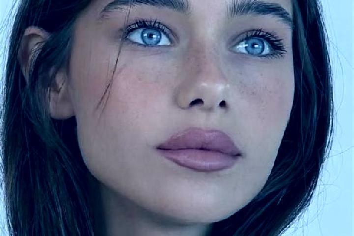 Layla, 20, a brunette blue-eyed middle eastern companion based in Ugbodo. Offering Striptease, Duos, CIM. Available for incall and outcall, overnight booking...