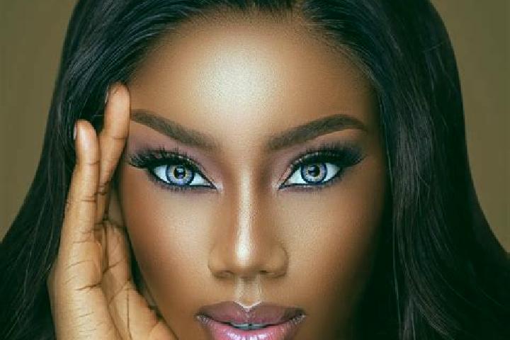 Layla, 20, a chestnut blue-eyed ebony companion based in Camarsac. Offering Fetish, Domination, Duos. Available for incall and outcall, overnight bookings av...