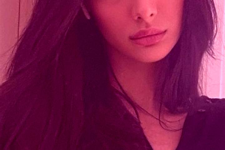 Layla, 20, a chestnut dark-eyed middle eastern companion based in Tvardita. Offering 69, Party Girl. Available for incall and outcall, day and evening dates.
