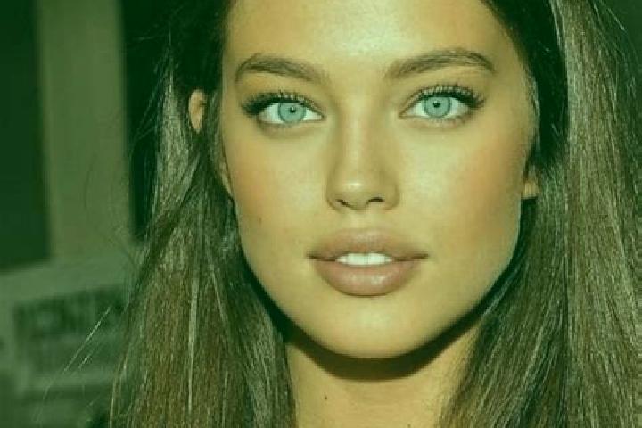 Layla, 20, a chestnut green-eyed caucasian companion based in Urdorf / Fadmatt. Offering Party Girl, 69, Overnight. Available for incall and outcall, overnig...