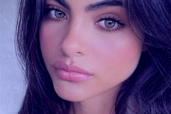 Layla, 20, a red green-eyed caucasian companion based in Samalkot. Offering Tantra, Domination, Striptease. Available for incall and outcall, day and evening...