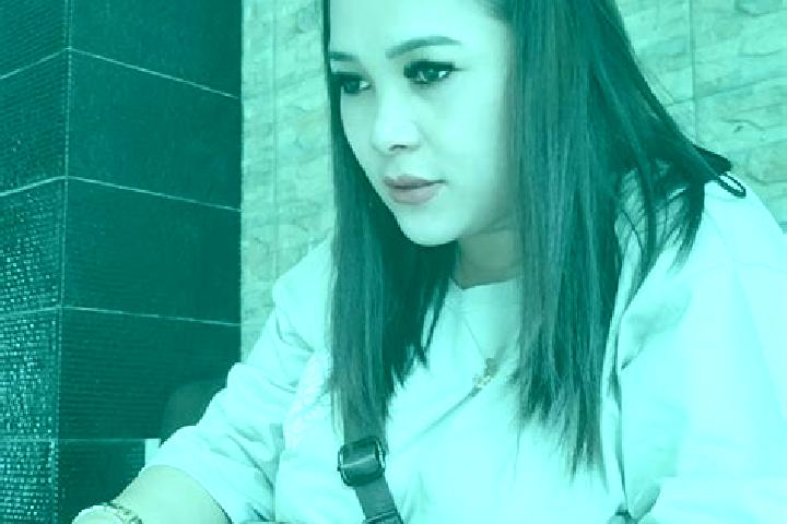 Layla, 20 — Escort in Denok, Indonesia