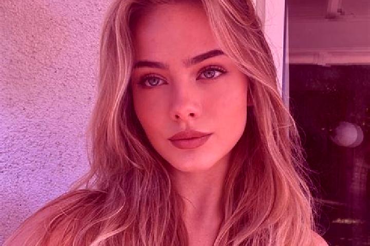 Layla, 20 — Escort in Grabow, Poland