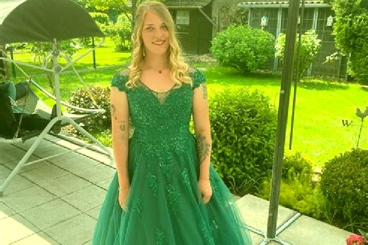 Layla, 20 — Escort in Rath-Anhoven, Germany