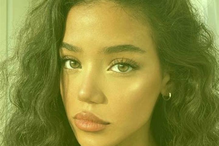 Layla, 21, a black brown-eyed asian companion based in Cantanhede. Offering 69, A-Level, Party Girl, Domination. Available for incall and outcall, day and ev...