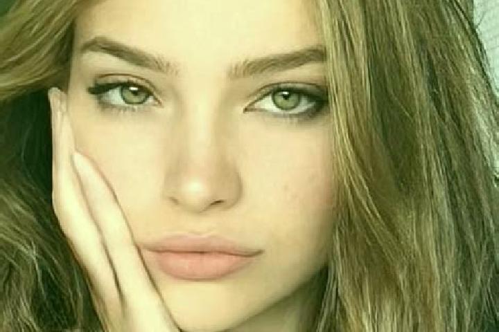 Layla, 21, a blonde hazel-eyed mixed companion based in Pegongan. Offering A-Level, CIM, Duos, Erotic Massage. Available for incall and outcall, day and even...