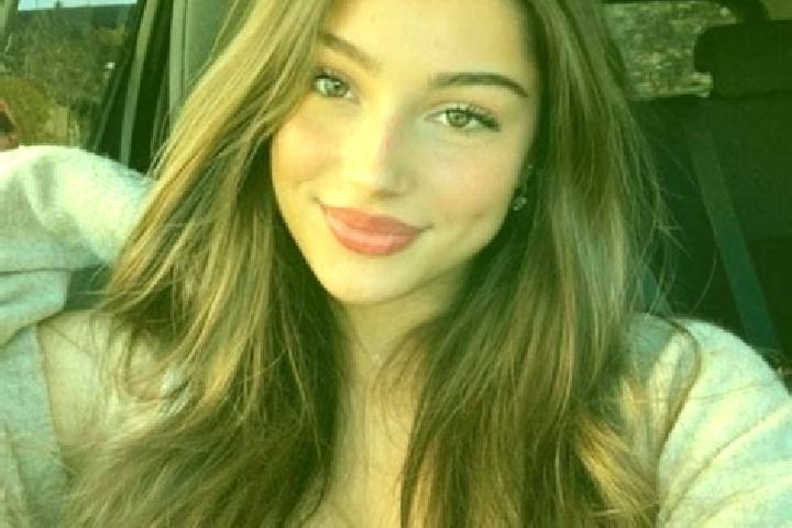 Layla, 21, a brunette hazel-eyed asian companion based in Hradek nad Nisou. Offering Striptease, Dinner Date. Available for incall and outcall, overnight boo...