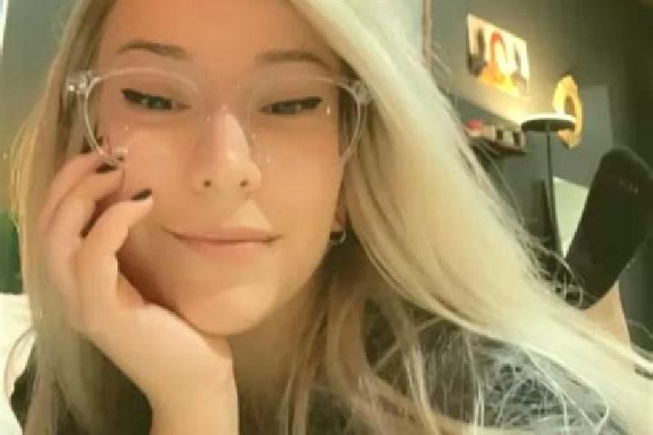Layla, 21, a platinum blonde grey-eyed caucasian companion based in Montecatini Val di Cecina. Offering Overnight, BDSM, Tantra, Massage. Available for incal...