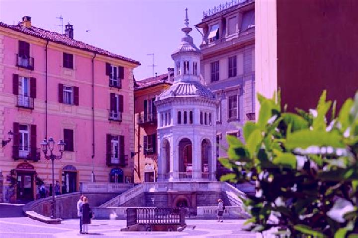 Layla, 21 — Escort in Castelletto Monferrato, Italy