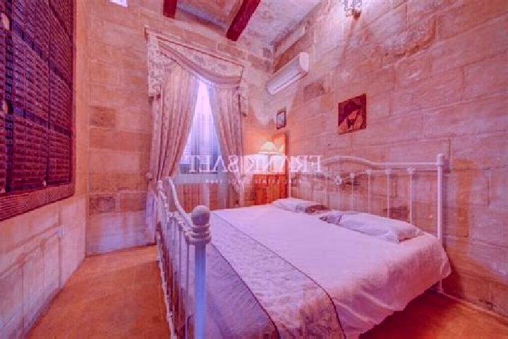 Layla, 21 — Escort in Cospicua, Malta